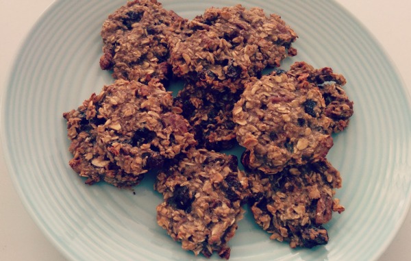 Havermoutkoekjes met banaan en rozijnen