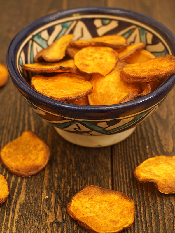 zoete aardappelchips met paprikapoeder