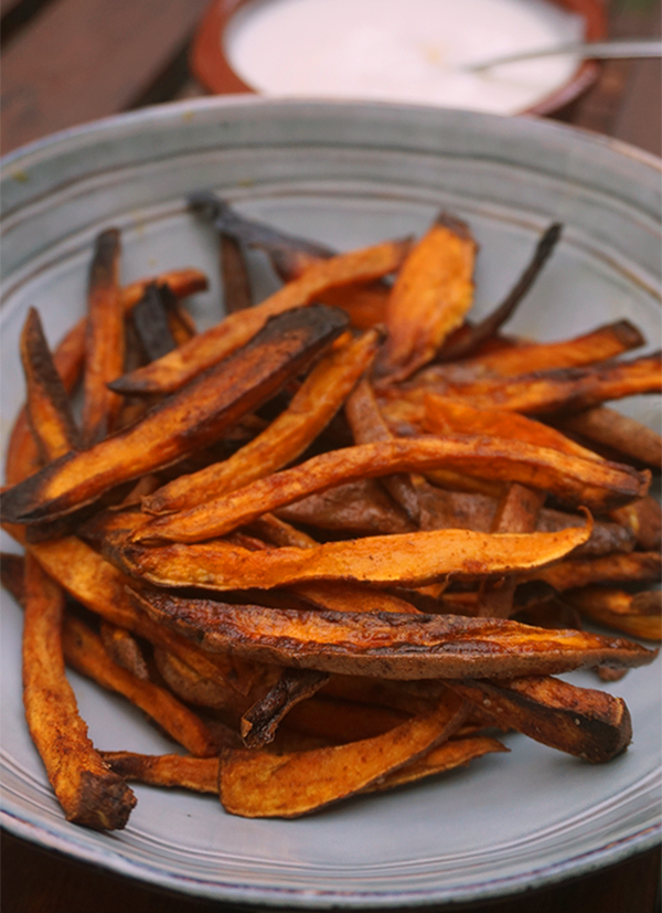 Zoete aardappel frietjes uit de oven